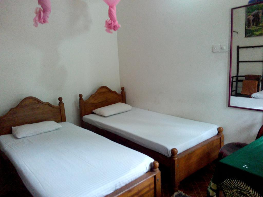 Rest Point Hotel Unawatuna Luaran gambar